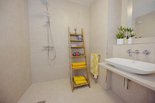 Home of the Year collaboration - wetroom accessorised