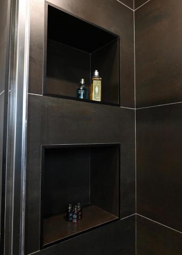 Recessed Shelves Shower black trim