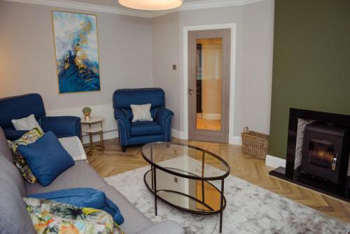 Sitting Room Finline Sofa Blue Green Decor