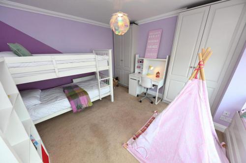 Childs bedroom design in Pantone Lavender